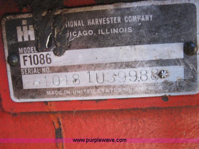 image for item 4003 International Harvester 1086 tractor