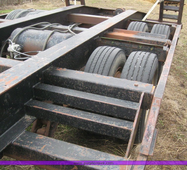 image for item 6064 1994 Trailtech CT220 29' combine trailer