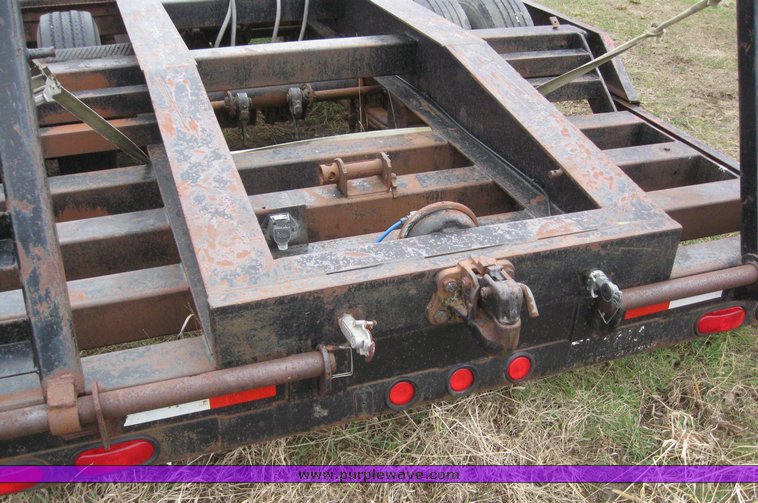 image for item 6064 1994 Trailtech CT220 29' combine trailer