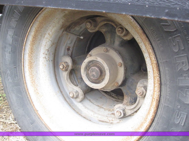 image for item 6064 1994 Trailtech CT220 29' combine trailer