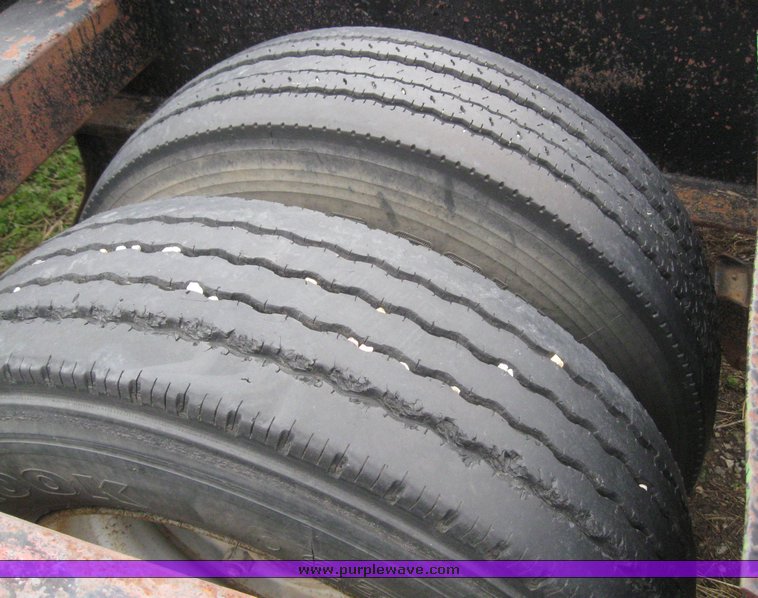 image for item 6064 1994 Trailtech CT220 29' combine trailer