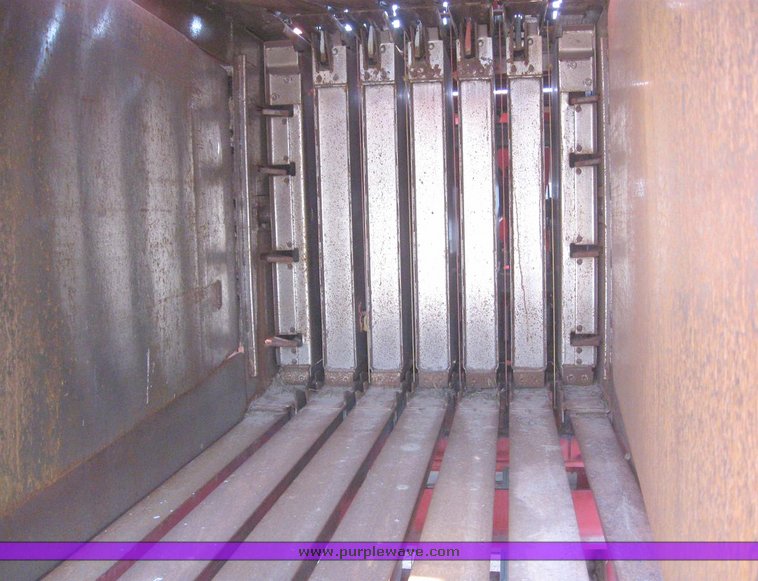 image for item 6157 1999 Case 8590 large square baler