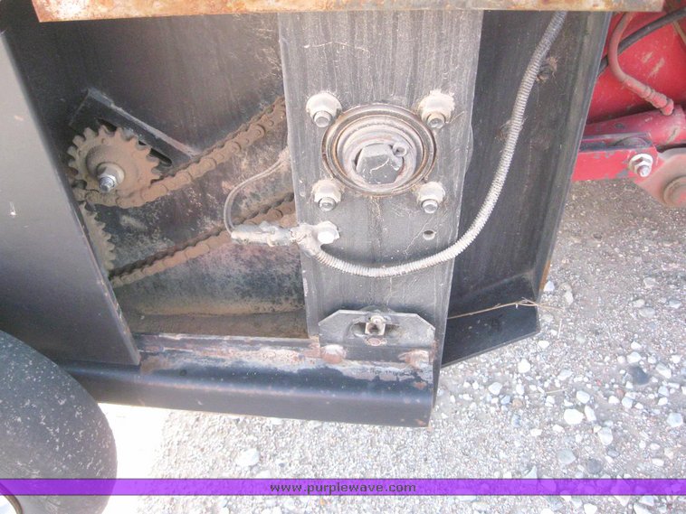 image for item 6157 1999 Case 8590 large square baler