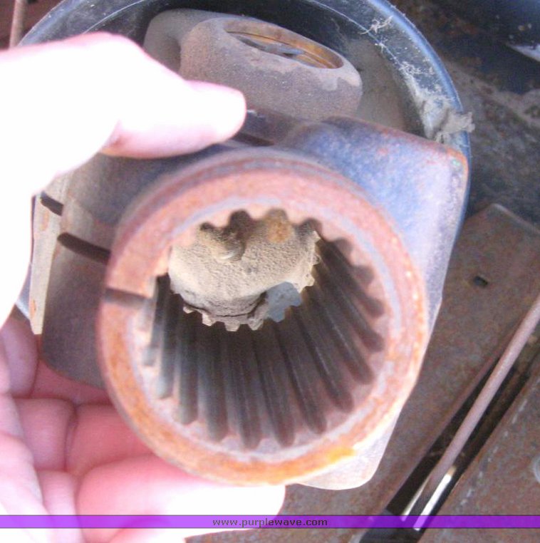 image for item 6157 1999 Case 8590 large square baler