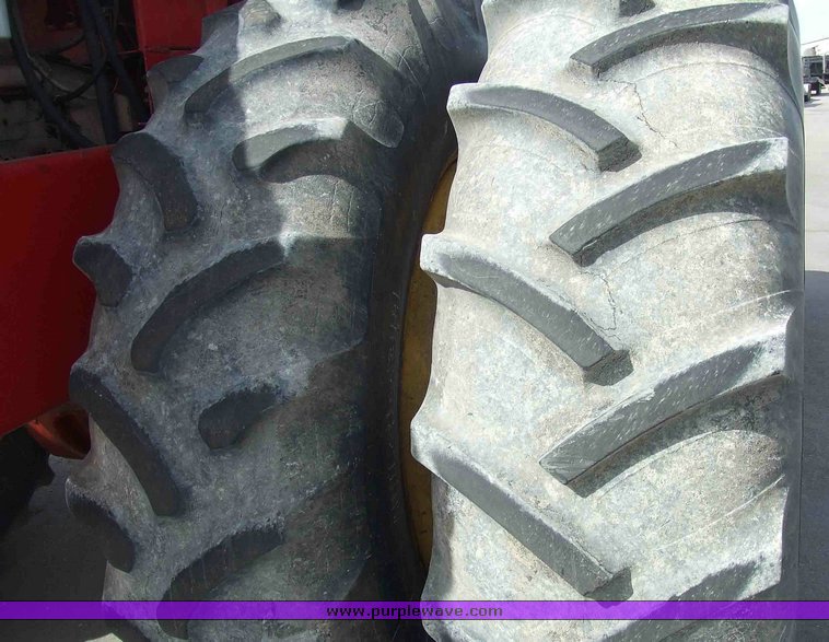 image for item 6679 1975 Versatile 800 four wheel drive tractor