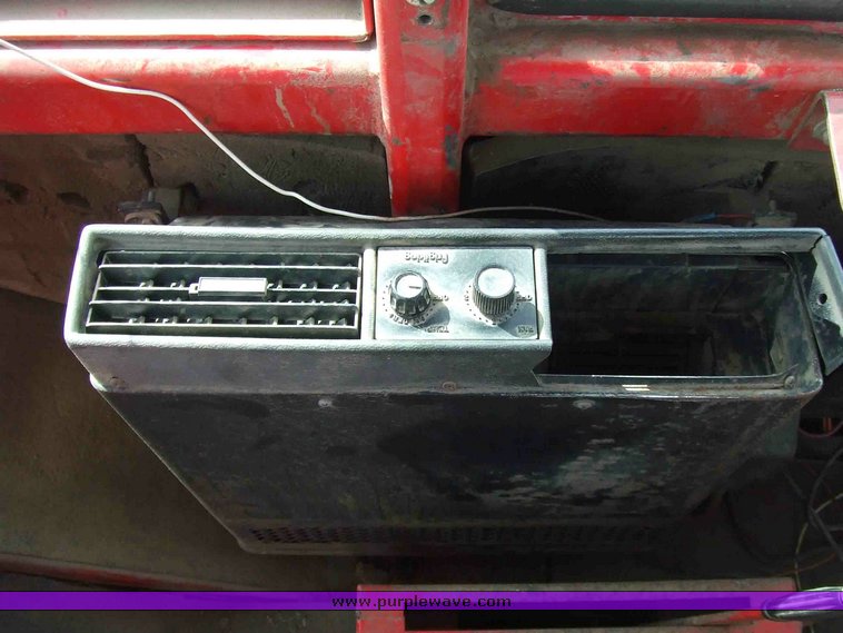 image for item 6679 1975 Versatile 800 four wheel drive tractor