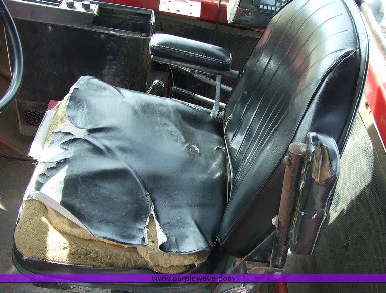 image for item 6679 1975 Versatile 800 four wheel drive tractor