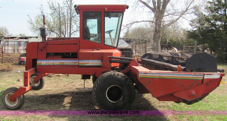 image for item 6768 1991 Mac Don 9000 self-propelled swather