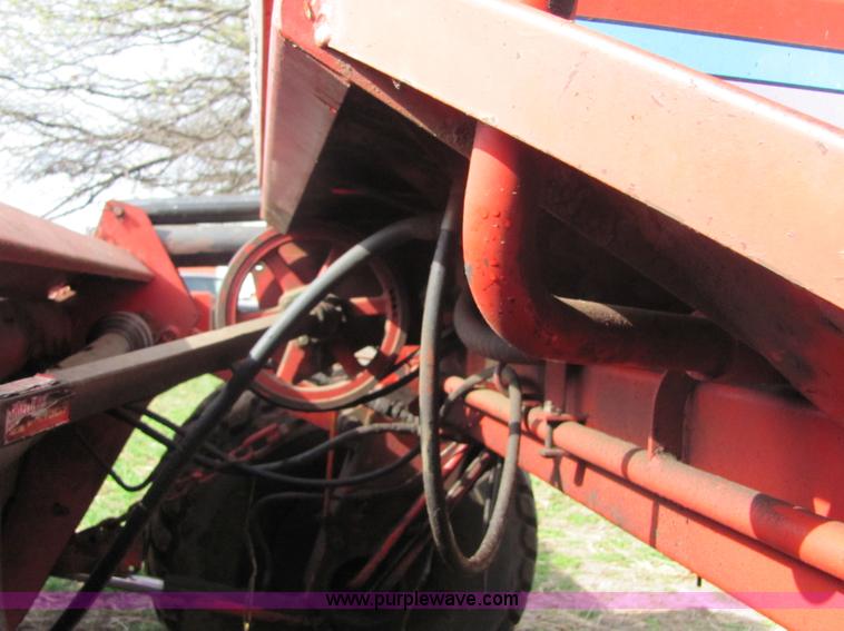 image for item 6768 1991 Mac Don 9000 self-propelled swather