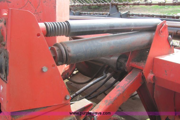 image for item 6768 1991 Mac Don 9000 self-propelled swather