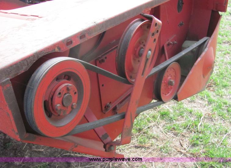 image for item 6768 1991 Mac Don 9000 self-propelled swather