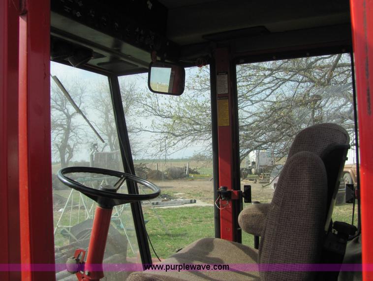 image for item 6768 1991 Mac Don 9000 self-propelled swather