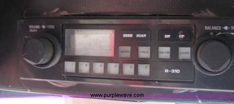 image for item 6768 1991 Mac Don 9000 self-propelled swather