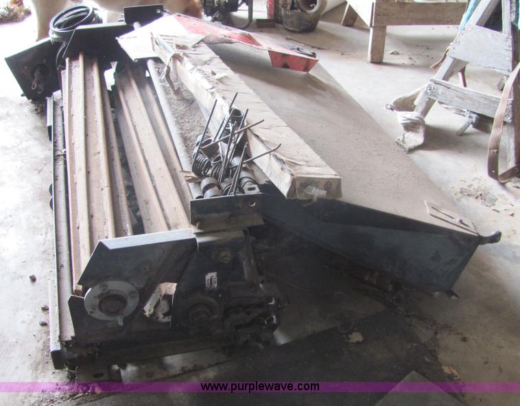 image for item 6768 1991 Mac Don 9000 self-propelled swather