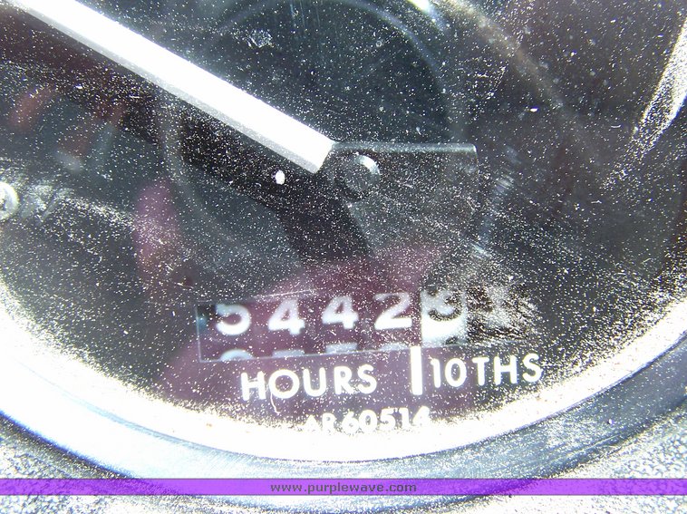 image for item 8094 1981 John Deere 4440 tractor