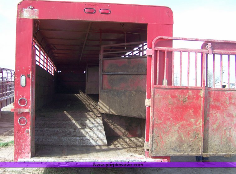 image for item 8104 1997 Mcel 40' ground load stock trailer