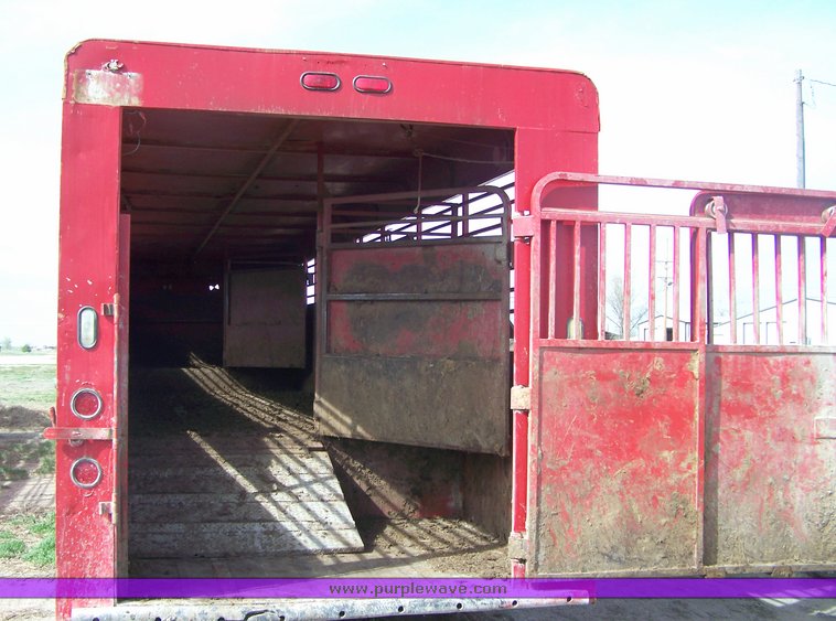 image for item 8104 1997 Mcel 40' ground load stock trailer