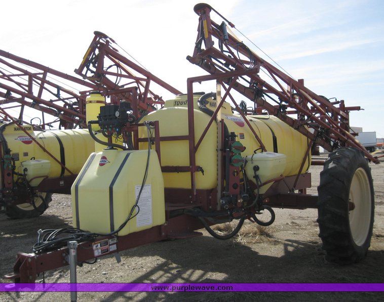 image for item 8657 Hardi NAV1000M sprayer