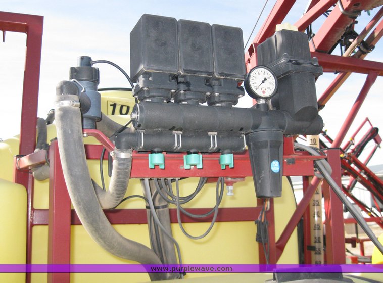 image for item 8657 Hardi NAV1000M sprayer