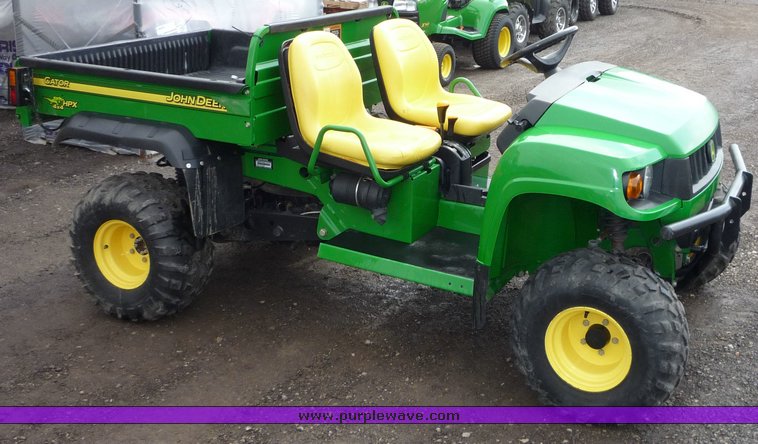 image for item 9010 2004 John Deere HPX Gator