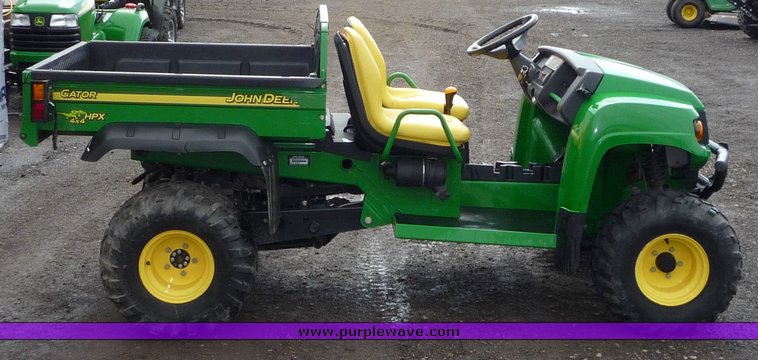 image for item 9010 2004 John Deere HPX Gator