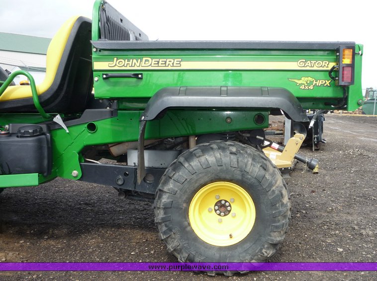image for item 9010 2004 John Deere HPX Gator