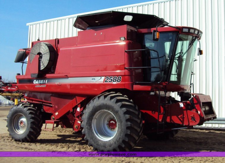 2007 Case IH 2588 combine in Glyndon, MN Item 9501 sold Purple Wave