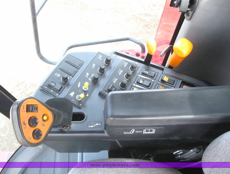 image for item 9501 2007 Case IH 2588 combine