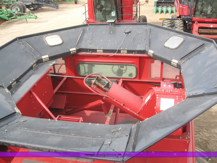 image for item 9501 2007 Case IH 2588 combine