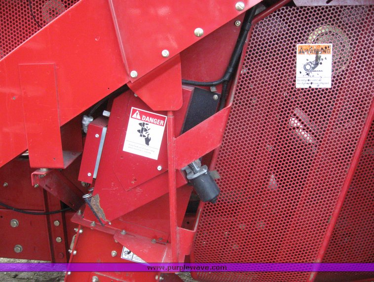 image for item 9501 2007 Case IH 2588 combine