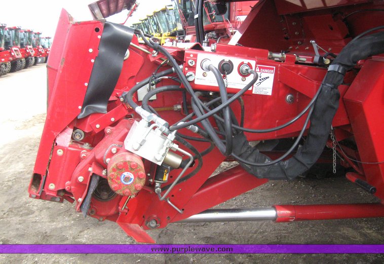 image for item 9501 2007 Case IH 2588 combine