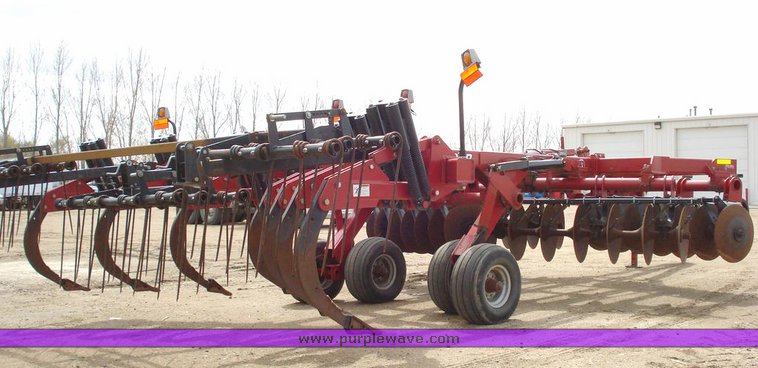 image for item 9504 Wil-Rich 957 DDR deep till seven shank ripper