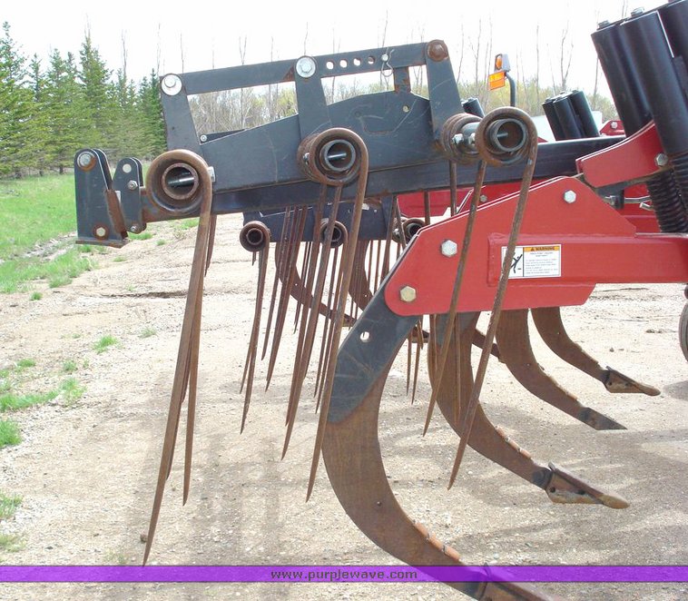 image for item 9504 Wil-Rich 957 DDR deep till seven shank ripper