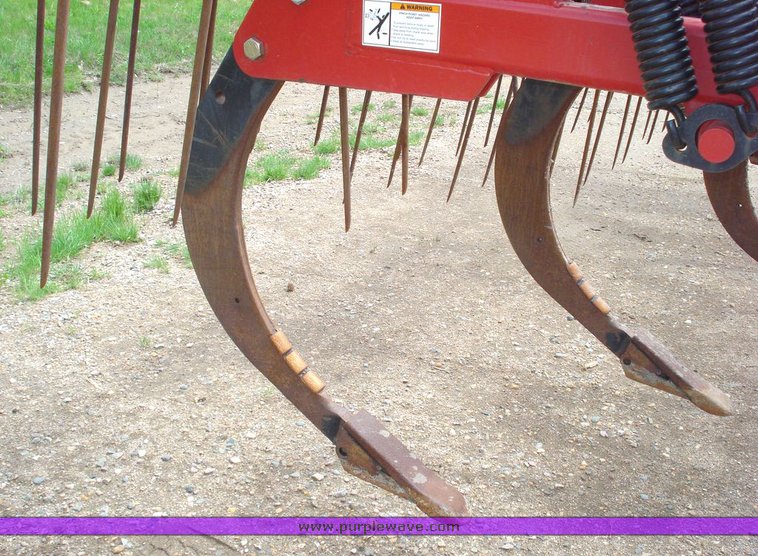 image for item 9504 Wil-Rich 957 DDR deep till seven shank ripper