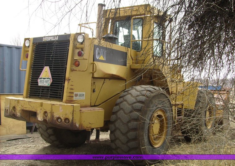 image for item 1008 1990 Caterpillar 966E wheel loader