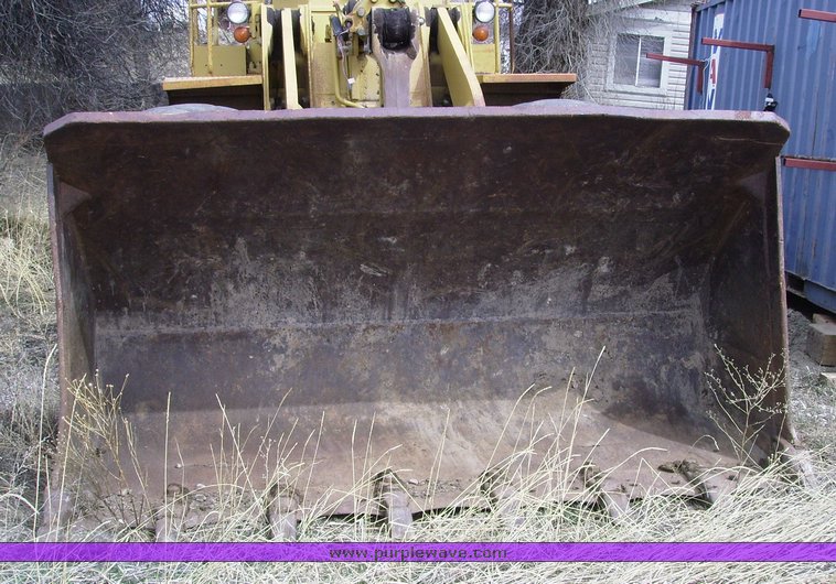 image for item 1008 1990 Caterpillar 966E wheel loader