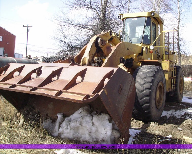 image for item 1008 1990 Caterpillar 966E wheel loader