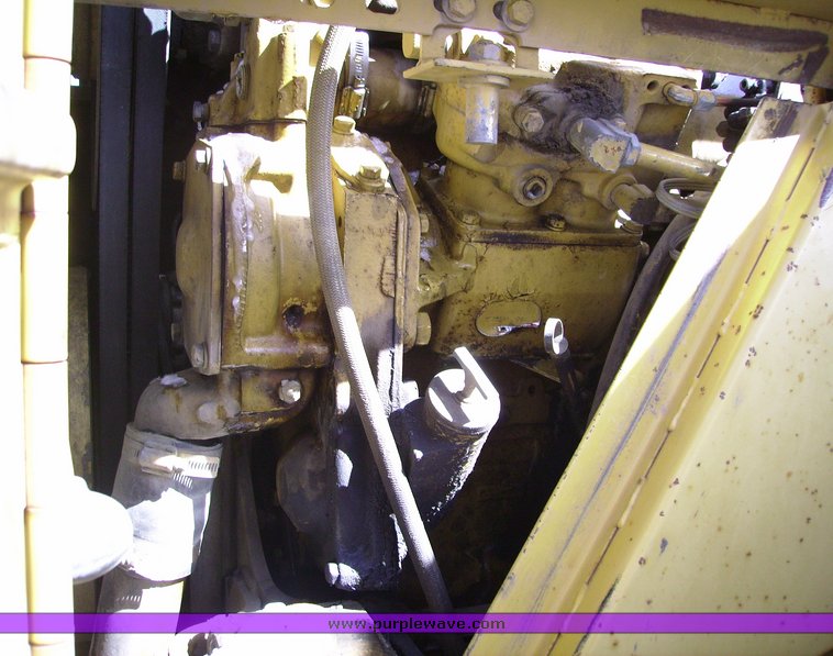 image for item 1008 1990 Caterpillar 966E wheel loader