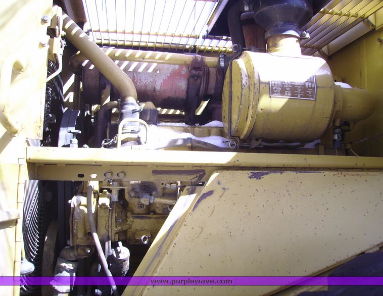 image for item 1008 1990 Caterpillar 966E wheel loader