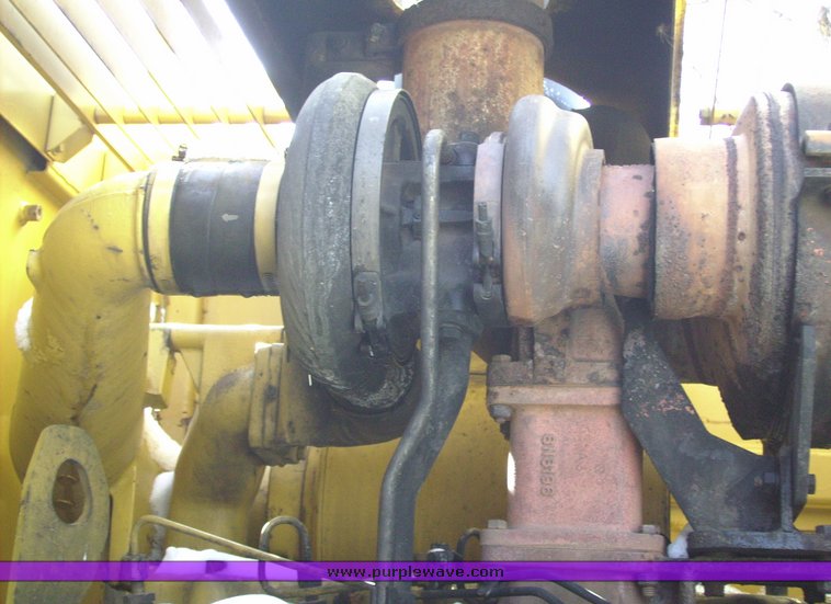 image for item 1008 1990 Caterpillar 966E wheel loader