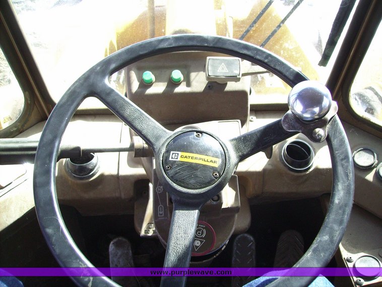 image for item 1008 1990 Caterpillar 966E wheel loader