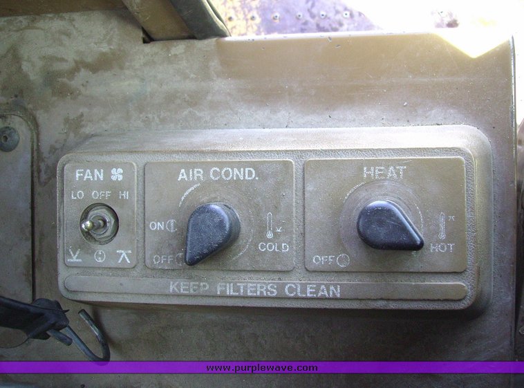 image for item 1008 1990 Caterpillar 966E wheel loader