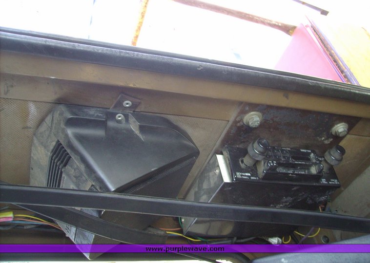 image for item 1008 1990 Caterpillar 966E wheel loader