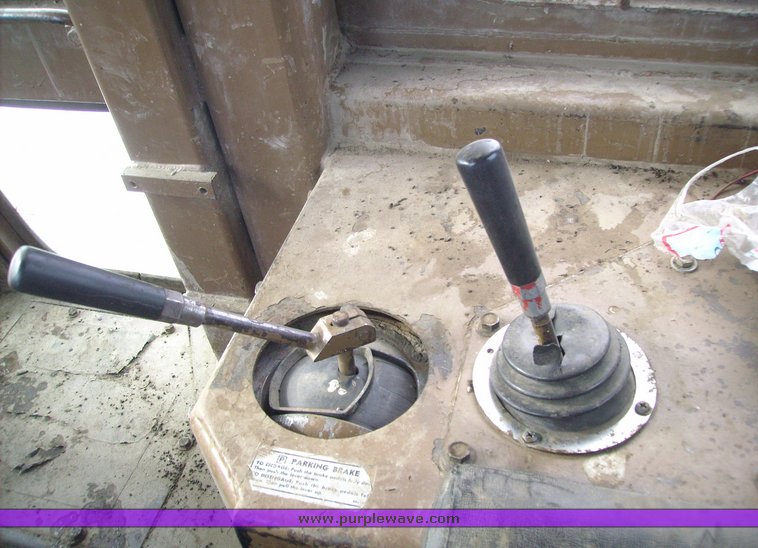 image for item 1010 1978 Caterpillar D7G dozer