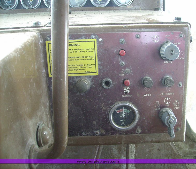 image for item 1010 1978 Caterpillar D7G dozer