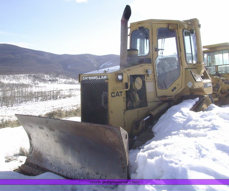 image for item 1011 1989 Caterpillar D4H dozer