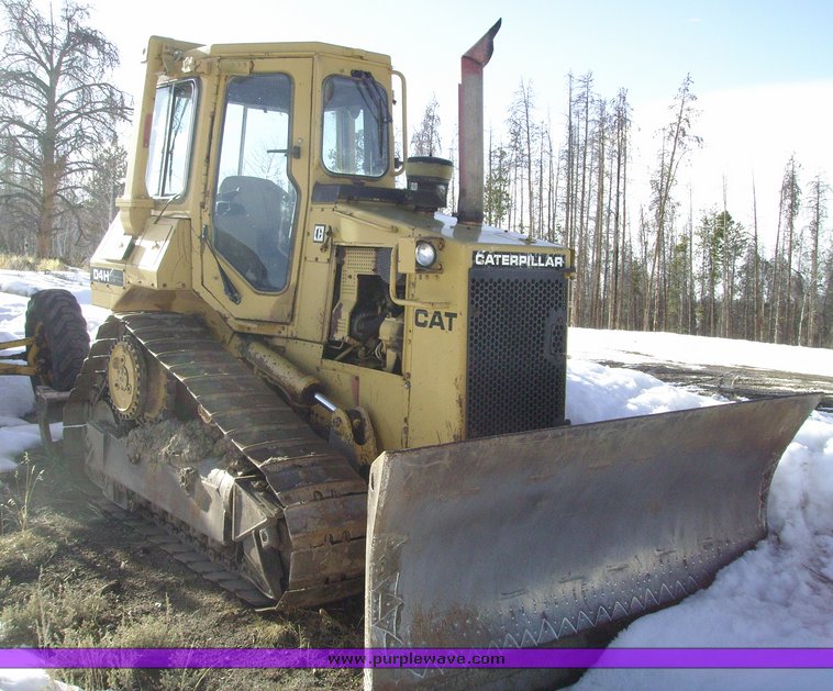 image for item 1011 1989 Caterpillar D4H dozer