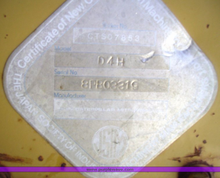 image for item 1011 1989 Caterpillar D4H dozer