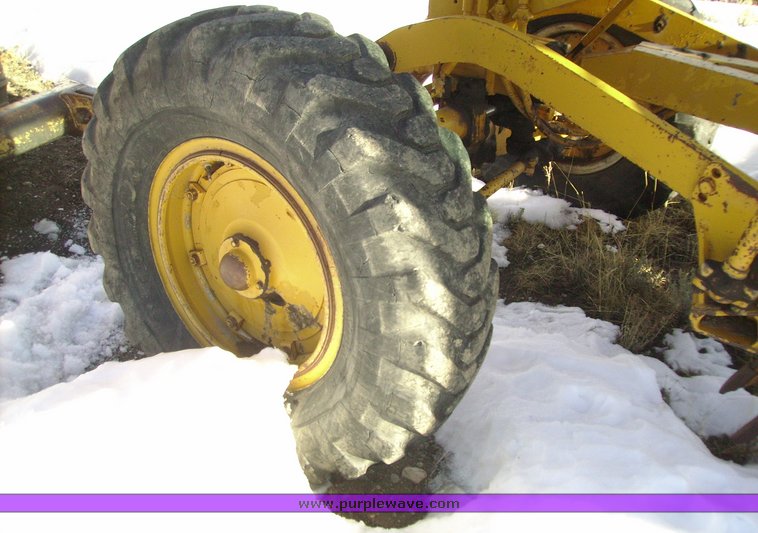 image for item 1012 1973 Caterpillar 120 motor grader