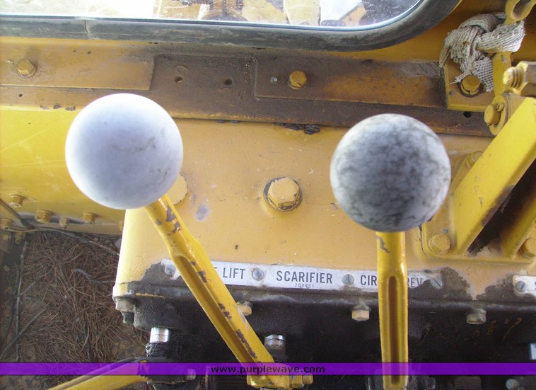 image for item 1012 1973 Caterpillar 120 motor grader